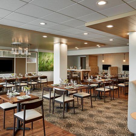 Holiday Inn Alexandria At Carlyle By Ihg Ngoại thất bức ảnh