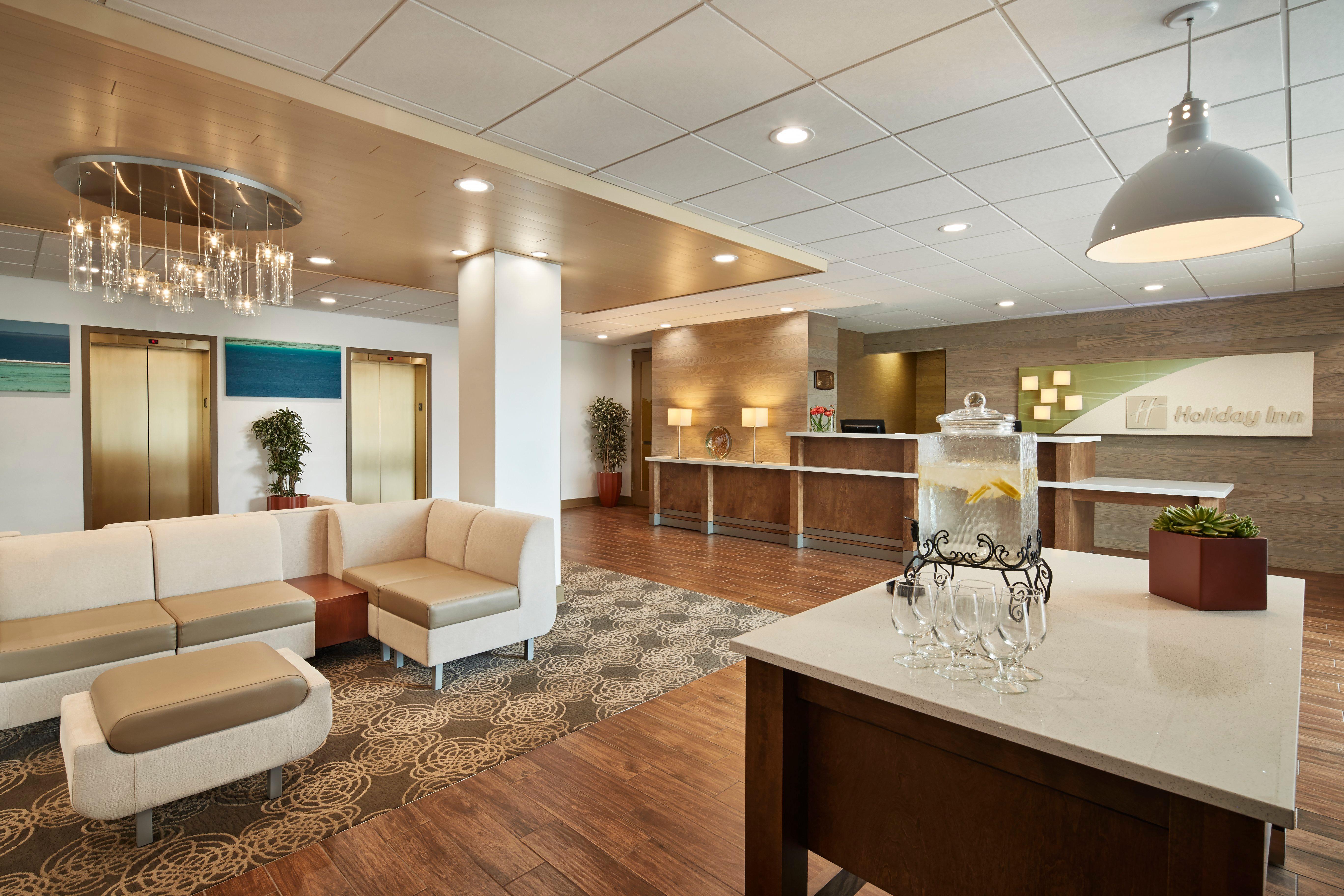 Holiday Inn Alexandria At Carlyle By Ihg Ngoại thất bức ảnh