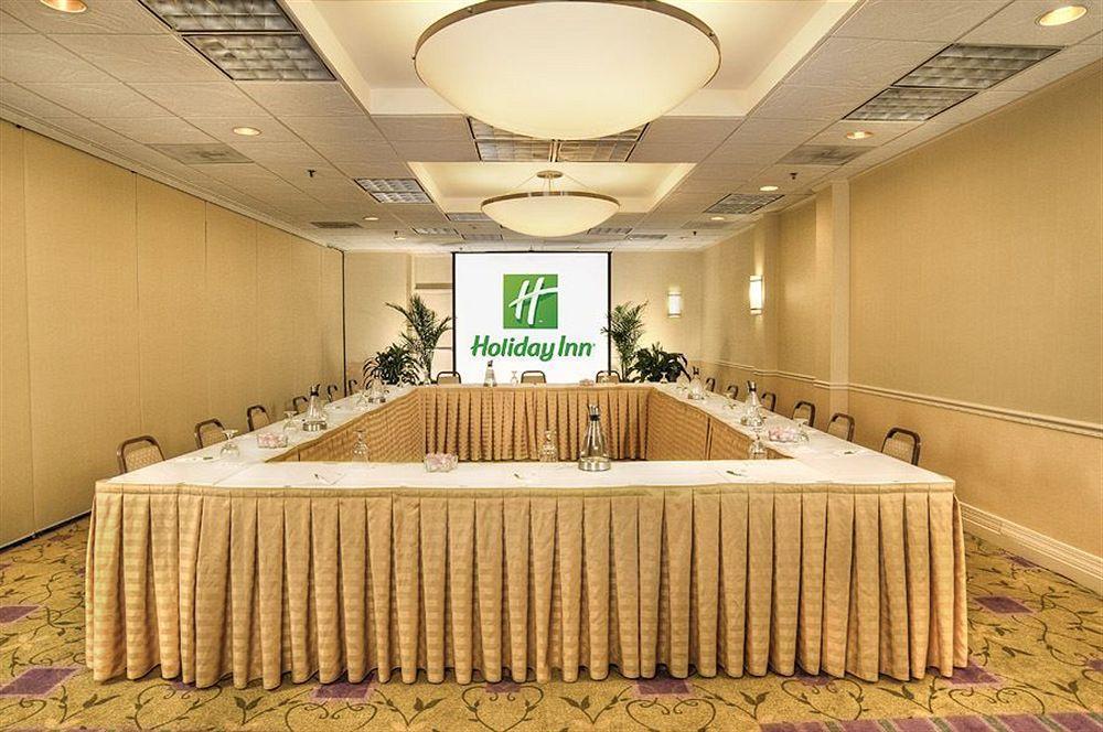 Holiday Inn Alexandria At Carlyle By Ihg Ngoại thất bức ảnh